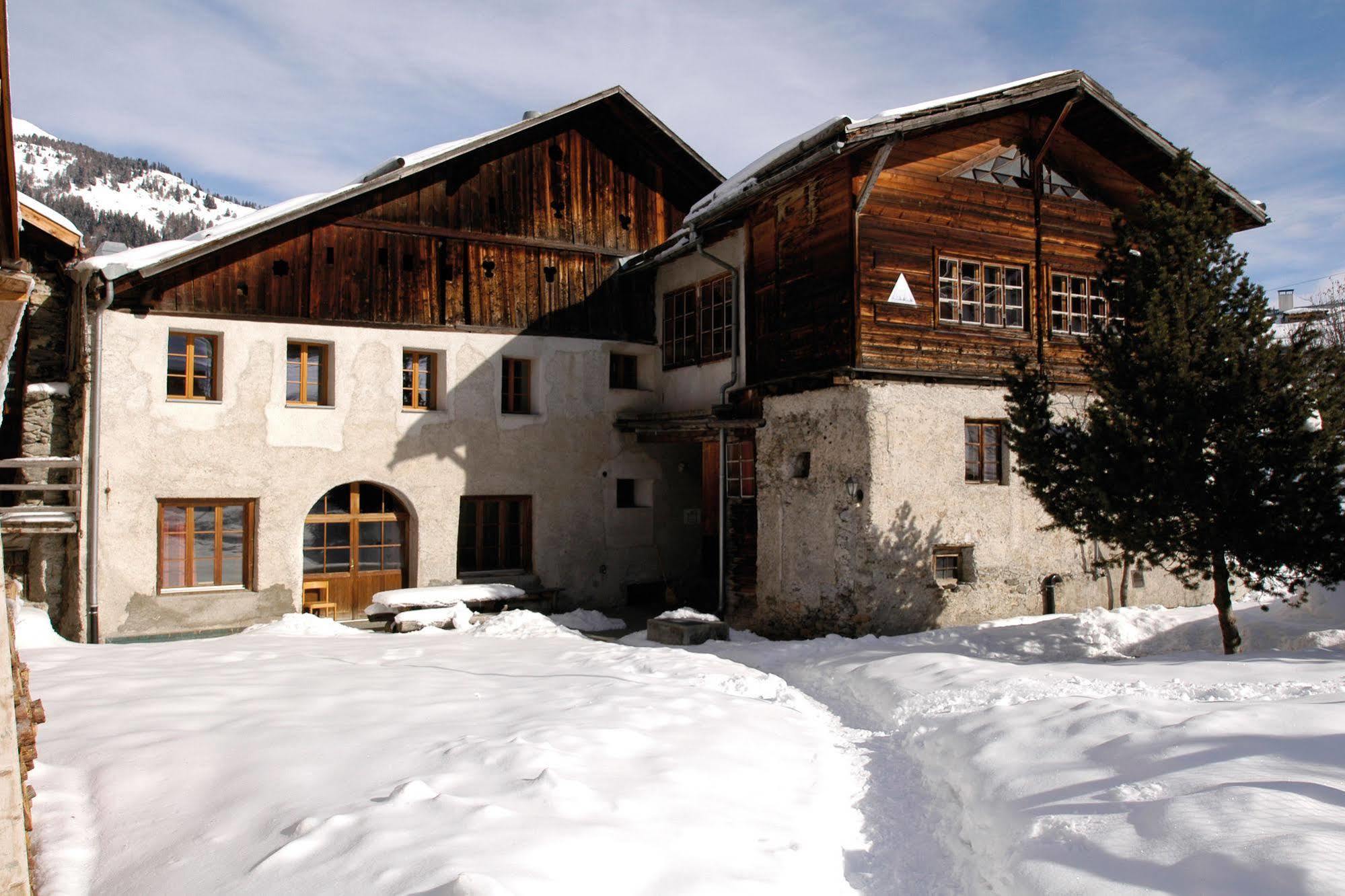 Sta-Maria Youth Hostel Santa Maria Val Muestair Exteriér fotografie